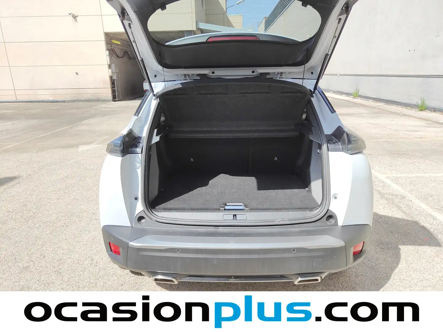 Foto Peugeot 2008 Peugeot 2008 PureTech 130 S&S Allure EAT8 (130 CV)