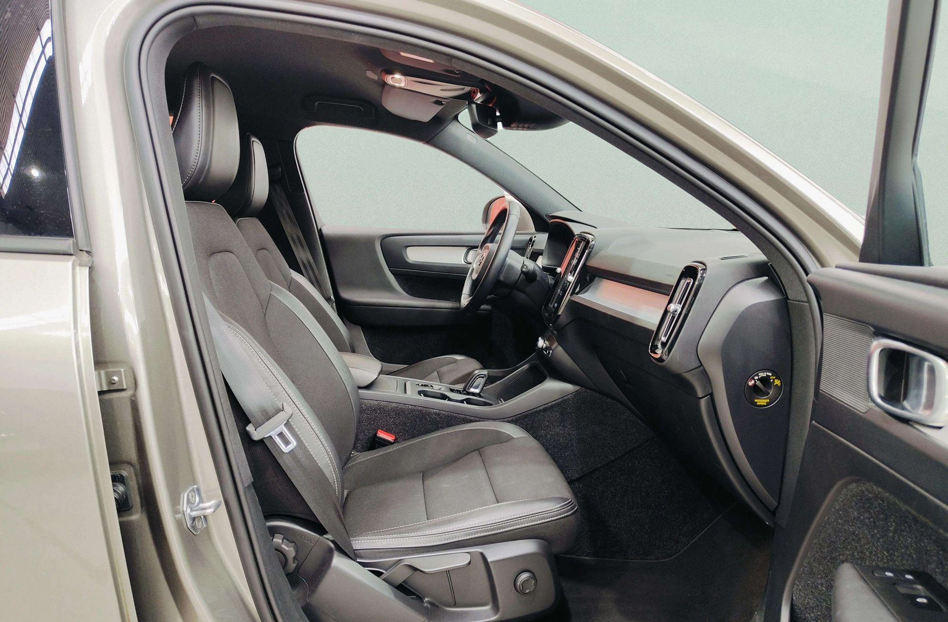 Volvo XC40 T4 Business Plus - foto 21
