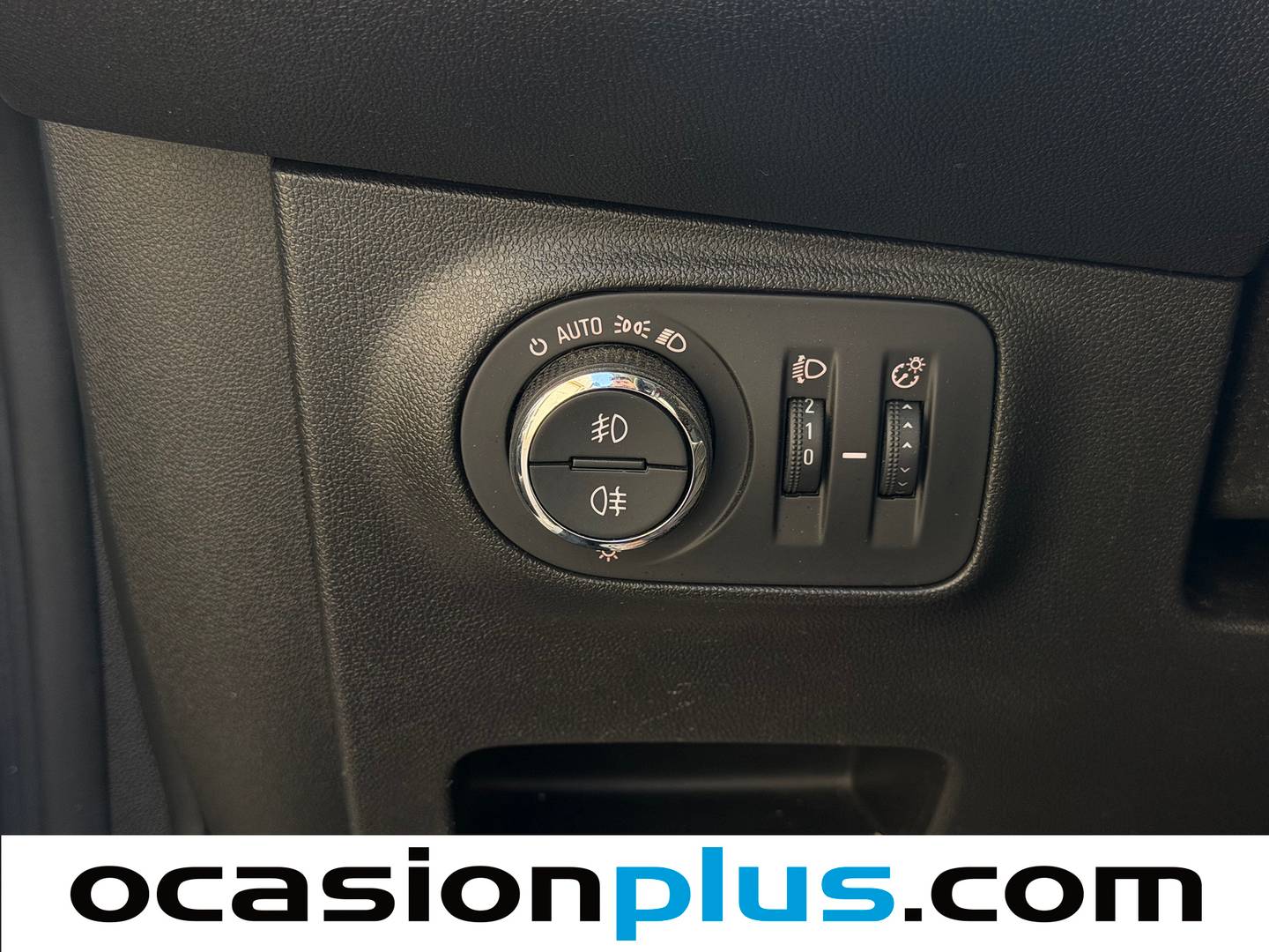Equipamiento del Opel Corsa Opel Corsa 1.4 Selective (90 CV)