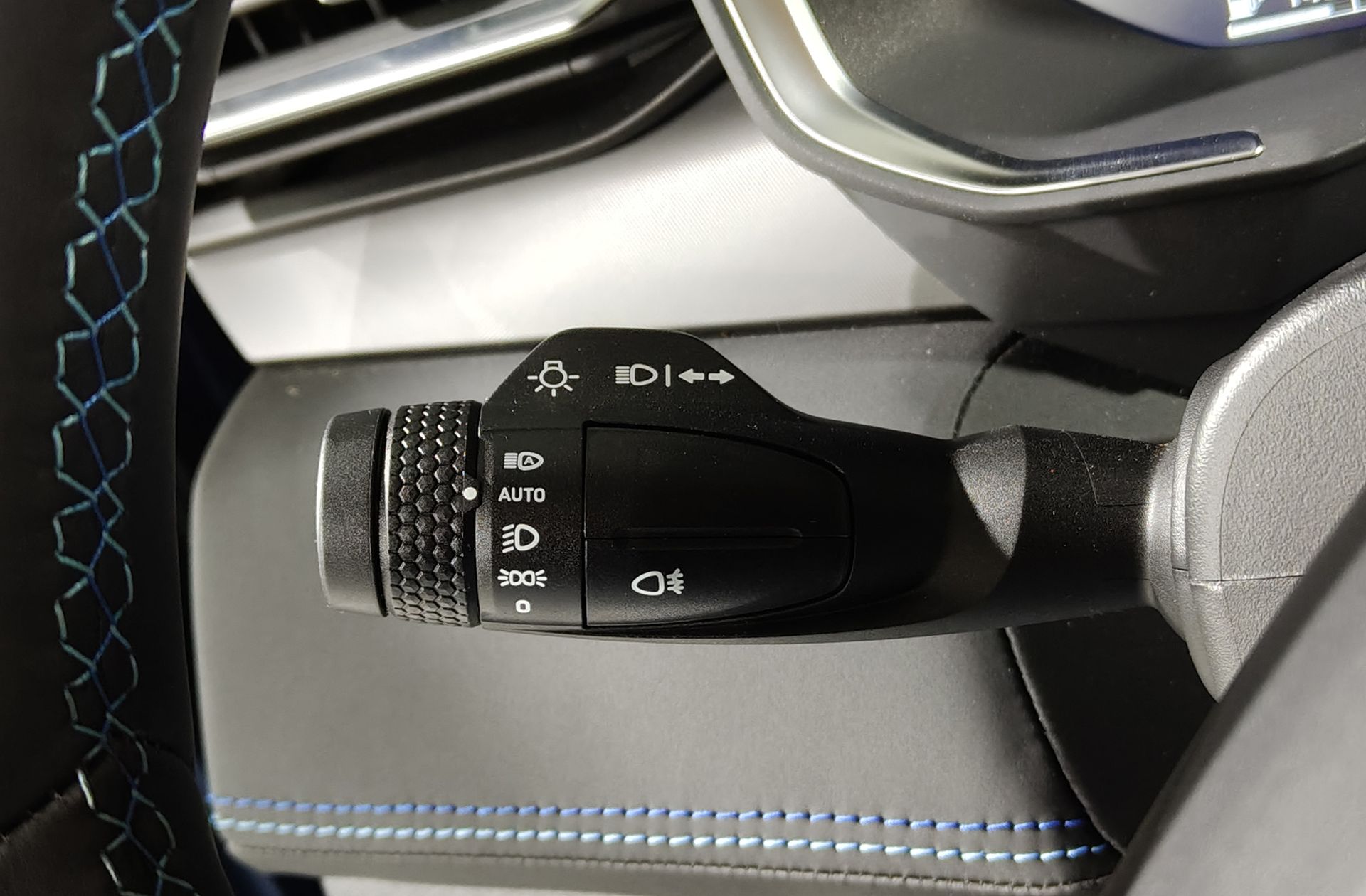 Lynk & Co 01 1.5 PHEV - foto 27