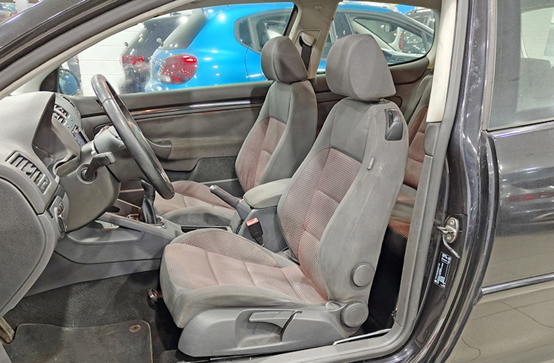 Volkswagen Golf GT 2.0 TDI - foto 9