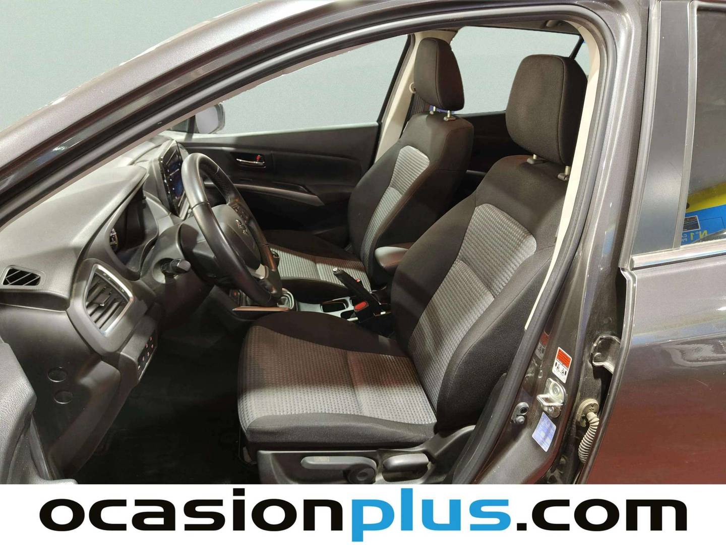 Foto asientos delanteros Suzuki S-Cross Suzuki S-Cross 1.4T Mild Hybrid S2 (129 CV)