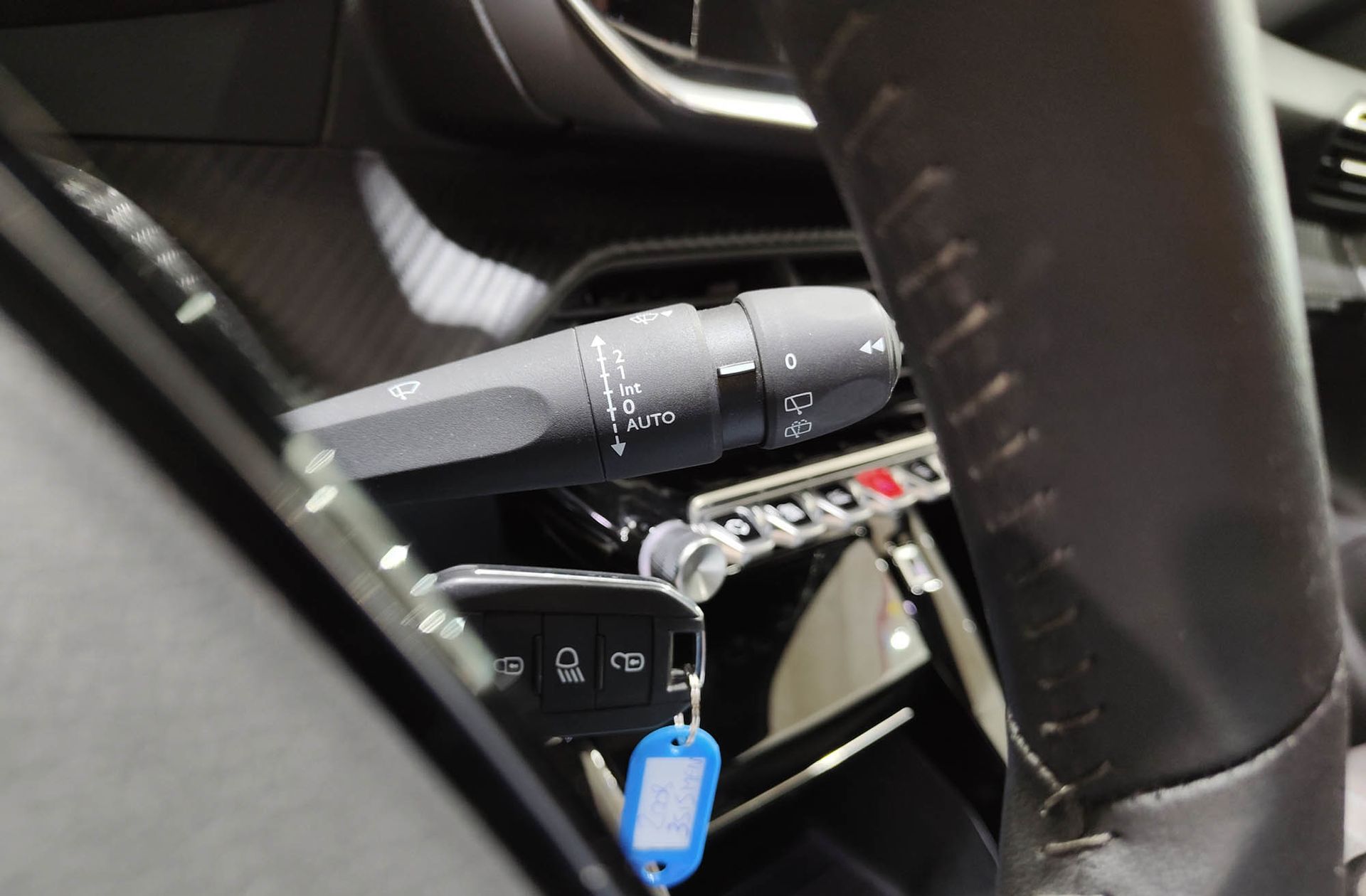Peugeot 2008 PureTech 100 Allure Pack - foto 28