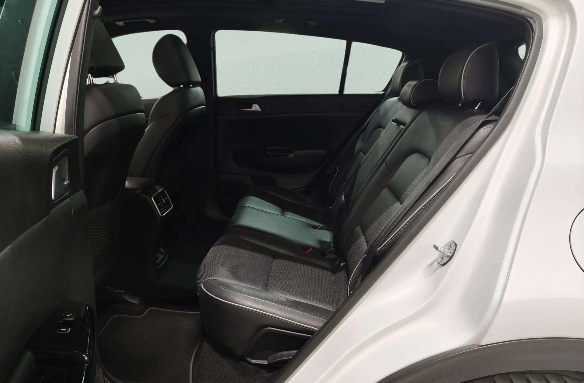 Kia Sportage 1.7 CRDi VGT Eco-Dynamic GT Line 4x2 DCT - foto 16