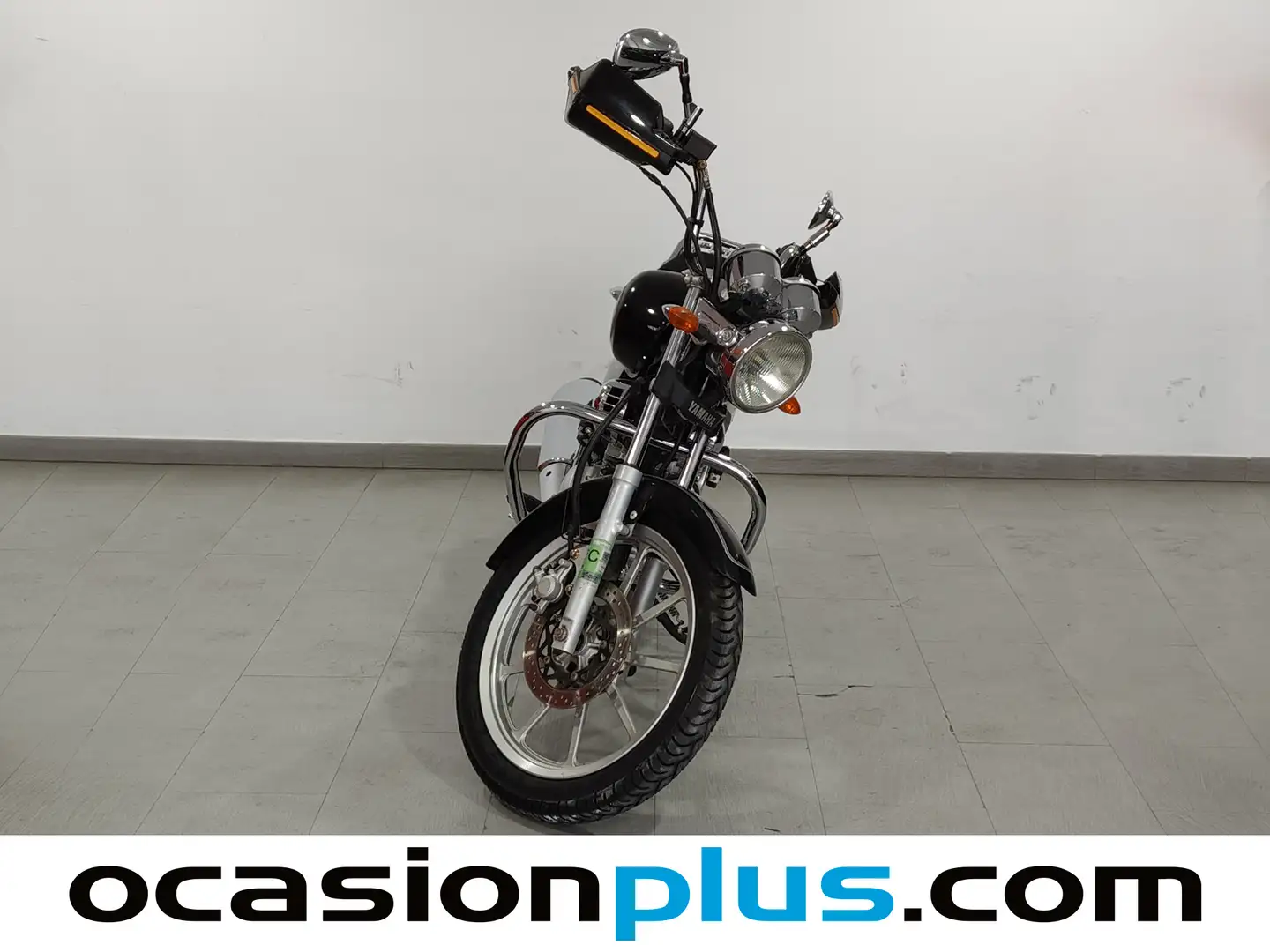 Foto Yamaha YB 125 Yamaha YB 125 (11 CV)