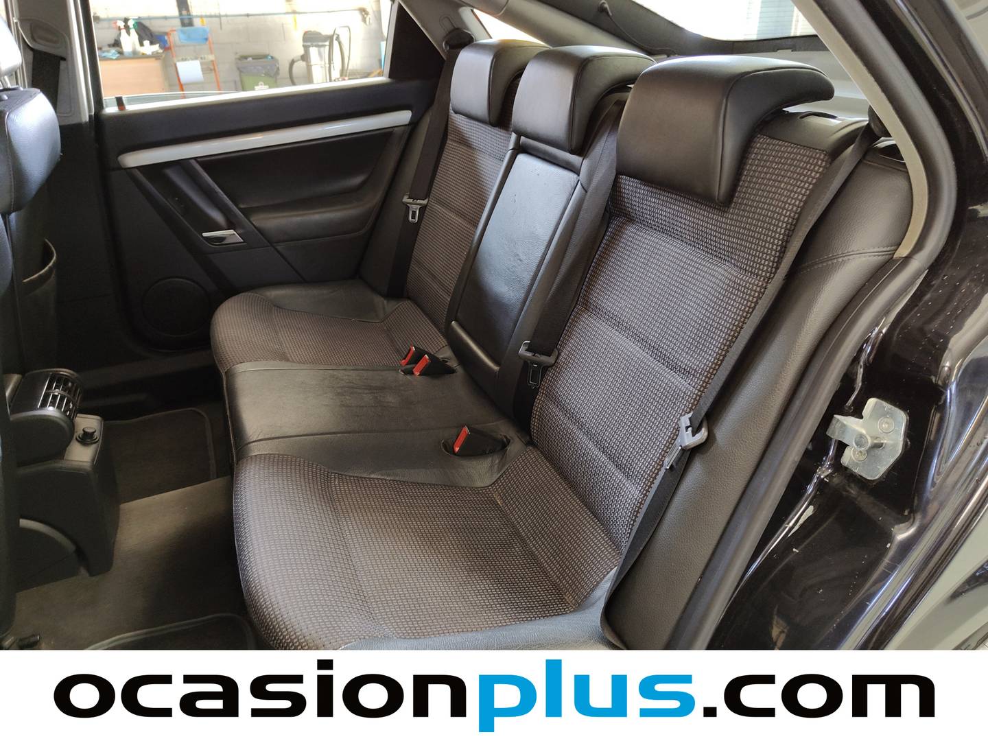 Foto asientos traseros Opel Vectra Opel Vectra 1.9 CDTI 8v GTS Elegance (120 CV)