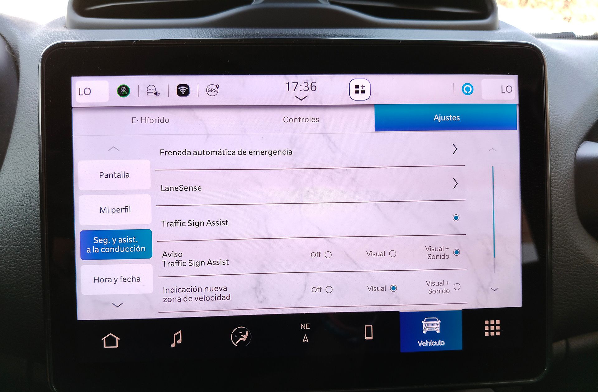 Jeep Renegade eHybrid 1.5 Limited ATX - foto 10