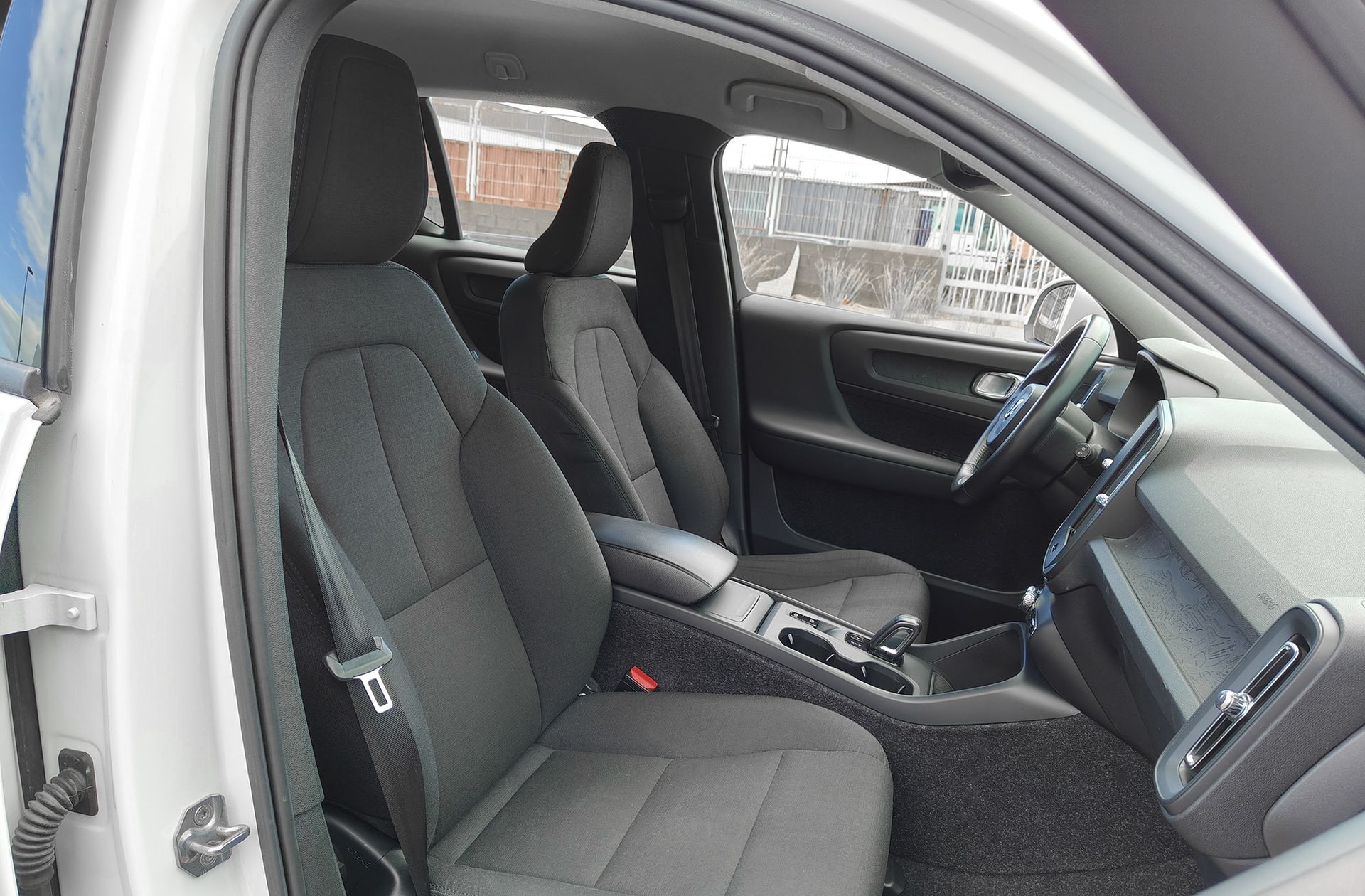 Volvo XC40 D4 AWD - foto 19