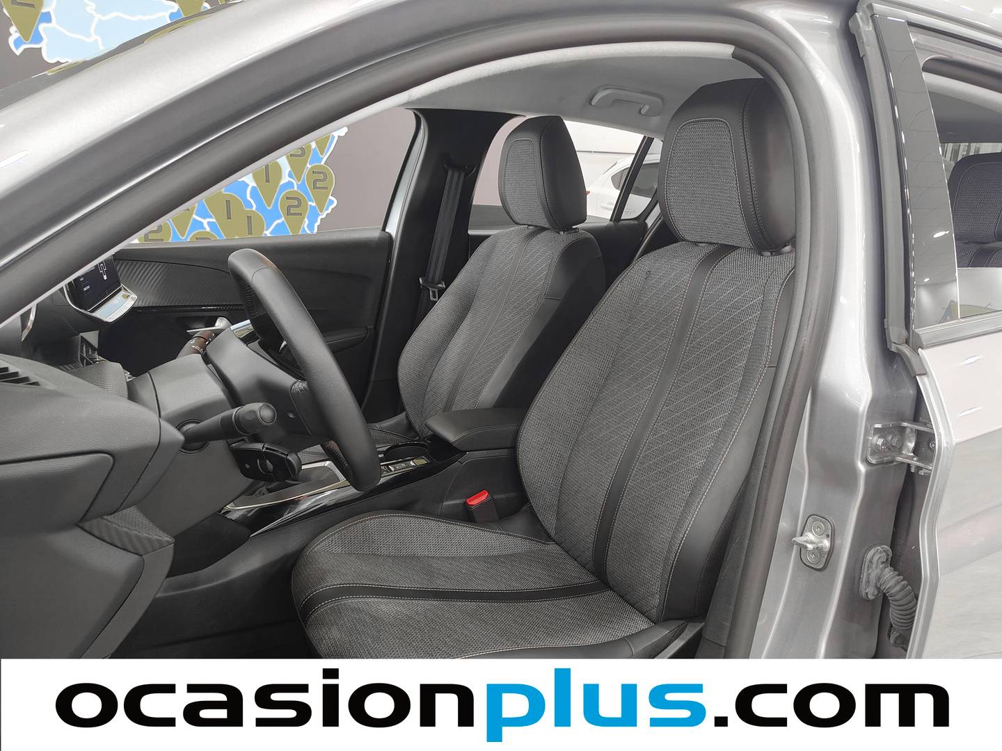 Foto asientos delanteros Peugeot 208 Peugeot 208 PureTech 100 Allure (100 CV)