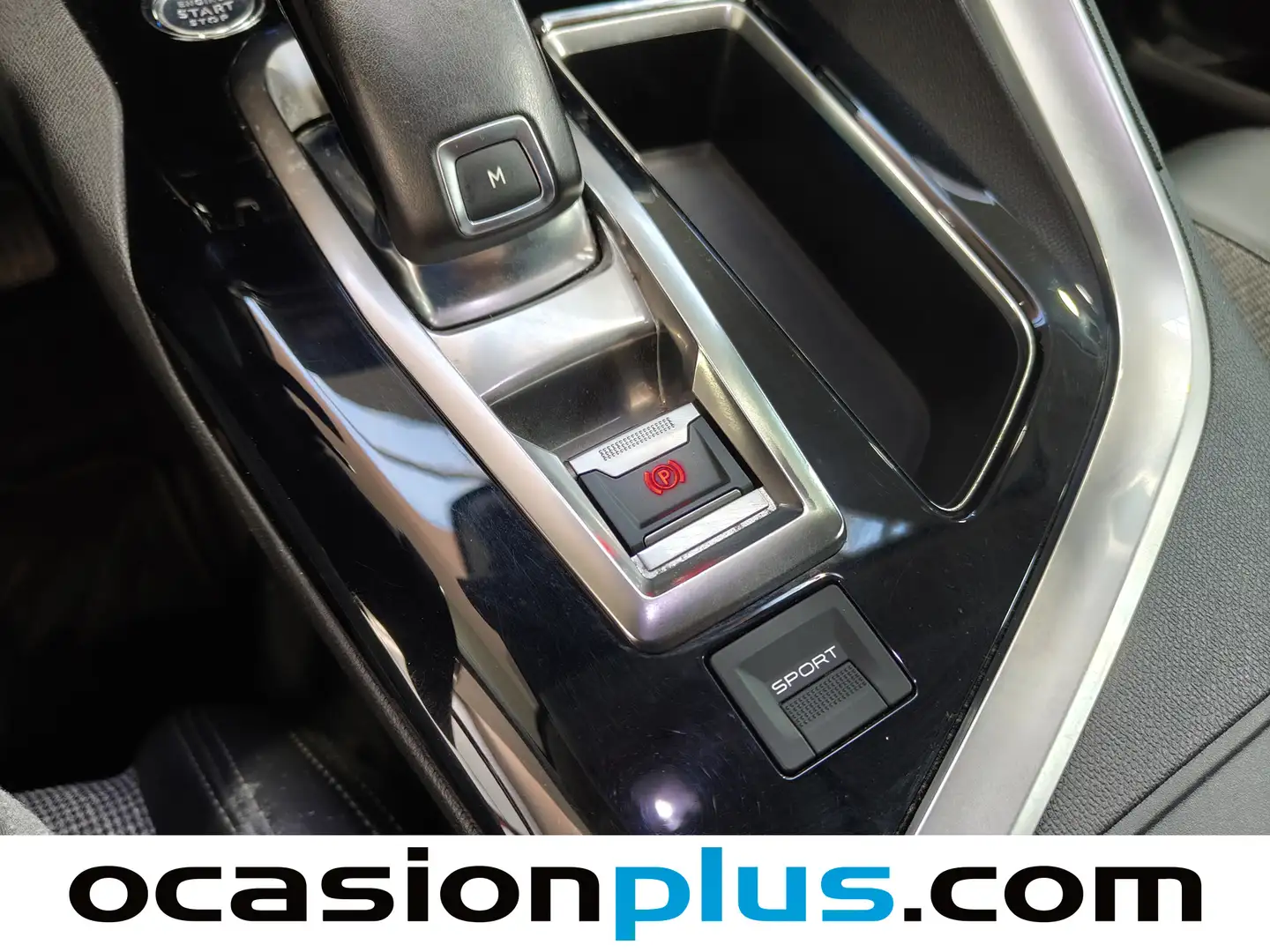 Foto Peugeot 3008 Peugeot 3008 PureTech 130 Allure EAT8 (130 CV)