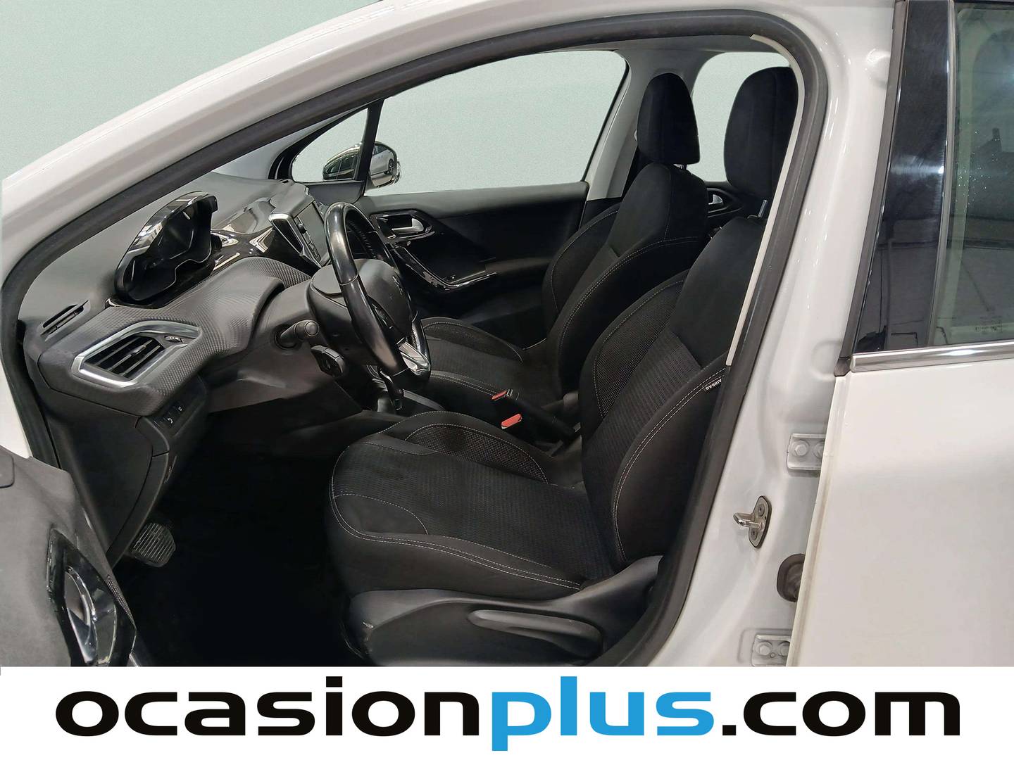 Foto asientos delanteros Peugeot 208 Peugeot 208 PureTech 110 S&S Allure EAT6 (110 CV)