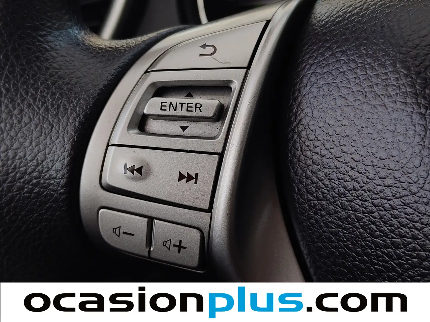 Foto Nissan QASHQAI Nissan Qashqai dCi 130 Visia 4x4-i (130 CV)