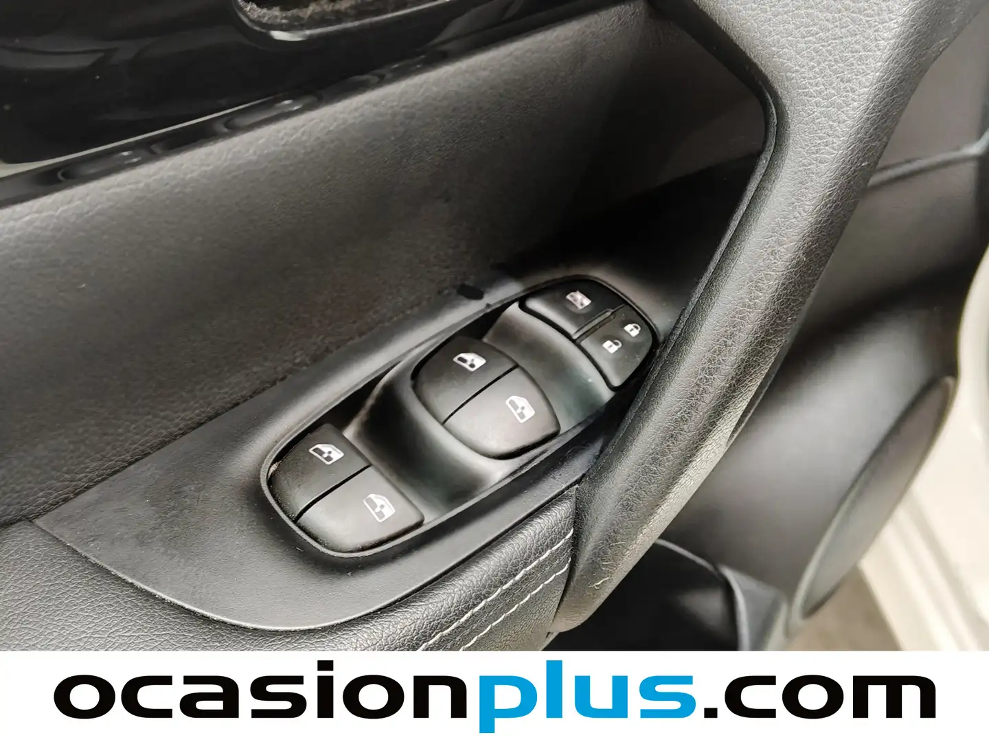 Foto Nissan QASHQAI Nissan Qashqai DIG-T 140 Acenta 4x2 (140 CV)