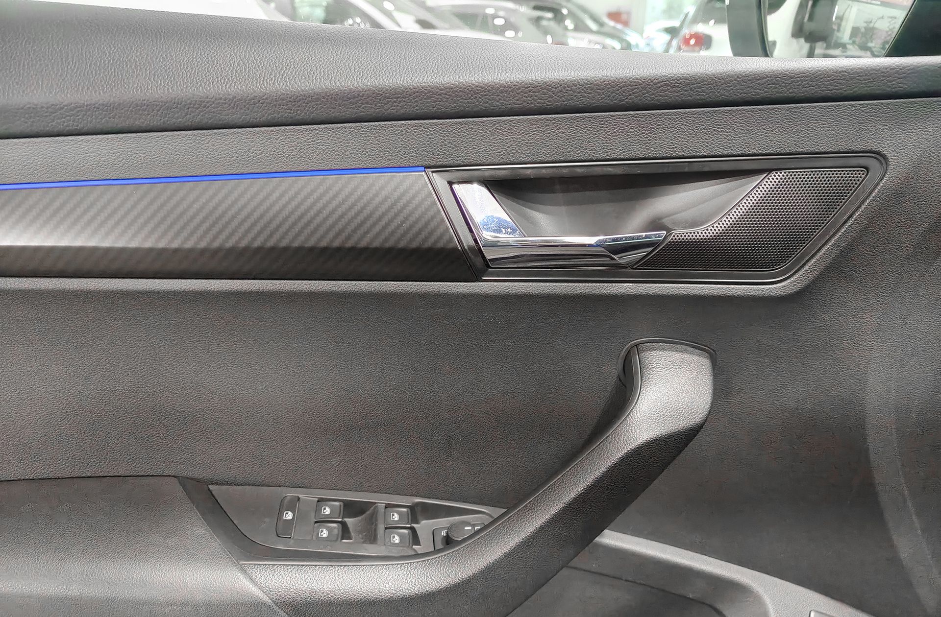 Škoda Karoq 1.5 TSI ACT Sportline DSG - foto 37