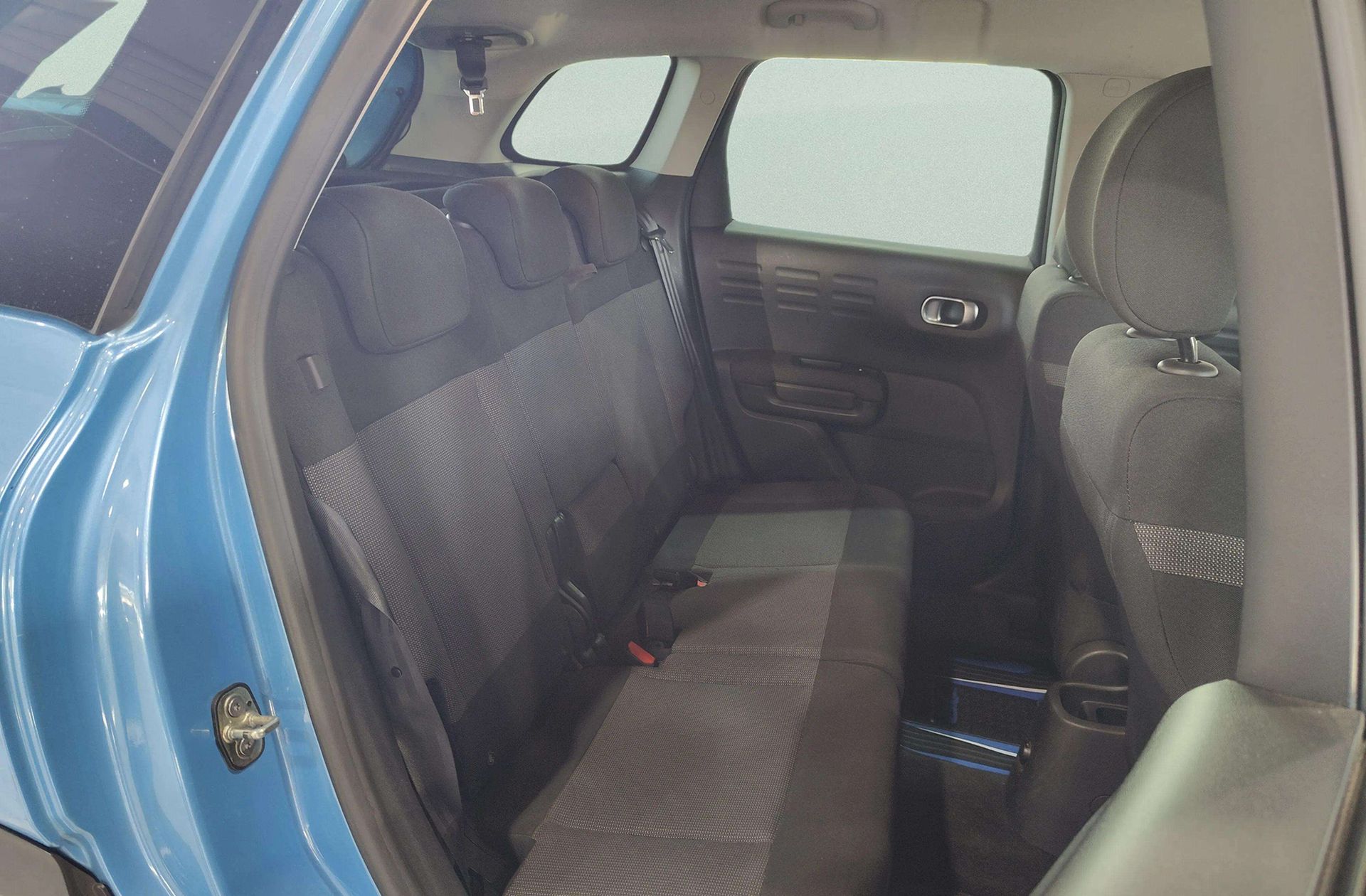 Citroën C3 Aircross BlueHDi Shine - foto 17