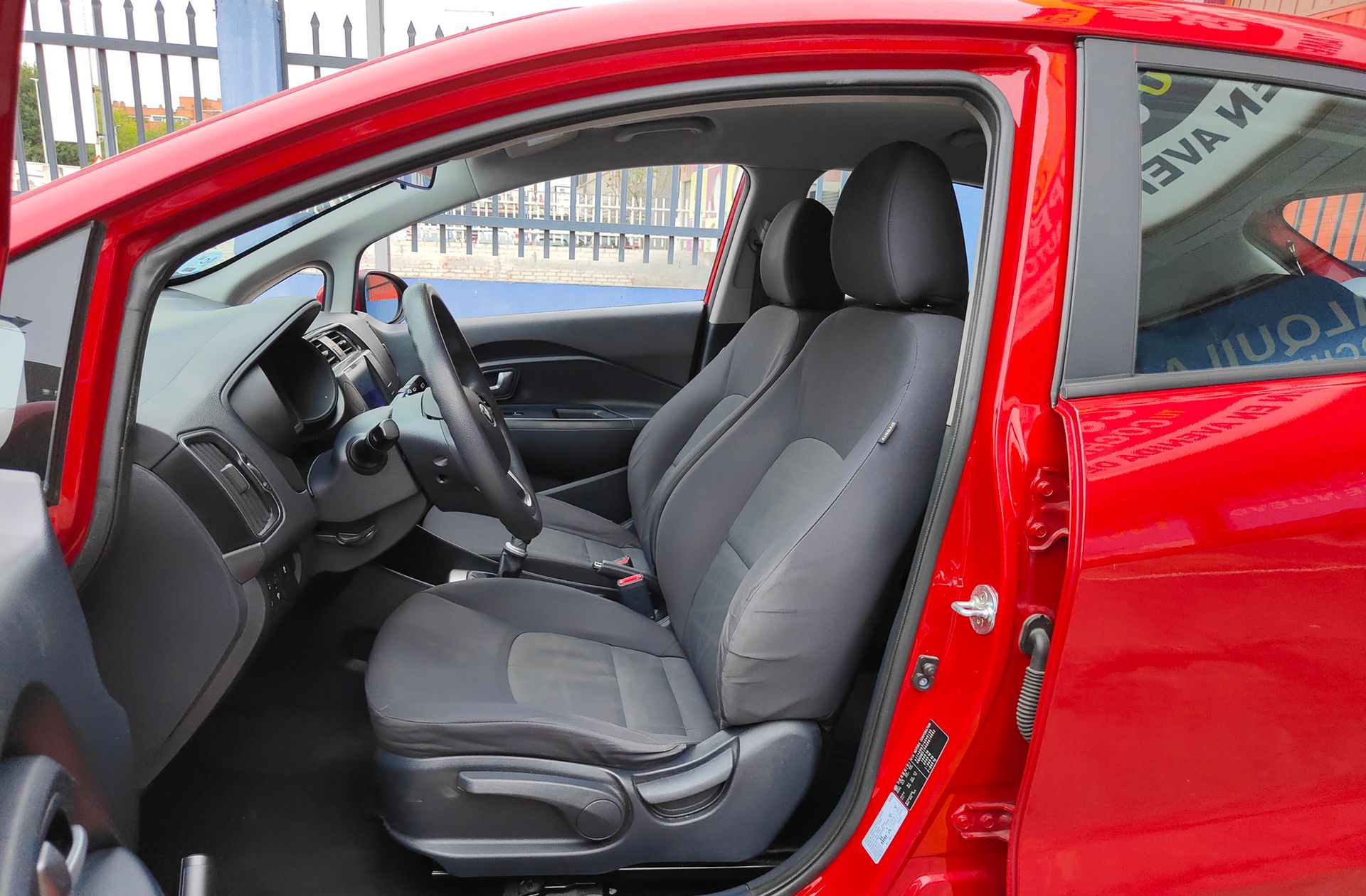 Kia Rio 1.1 CRDi WGT Tech - foto 8