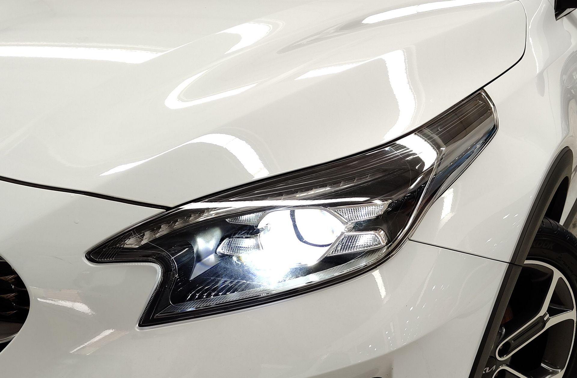 Kia XCeed 1.5 MHEV iMT Tech - foto 17