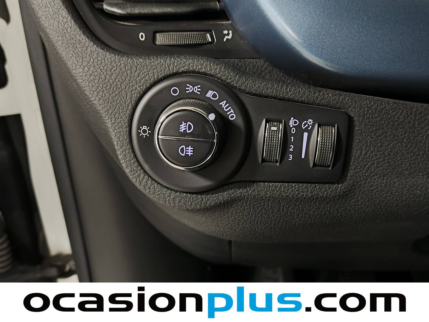 Equipamiento del Fiat 500X Fiat 500X 1.6 E-Torq Mirror 4x2 (110 CV)