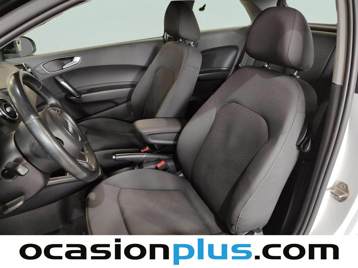 Foto asientos delanteros Audi A1 Audi A1 Adrenalin 1.6 TDI (116 CV)