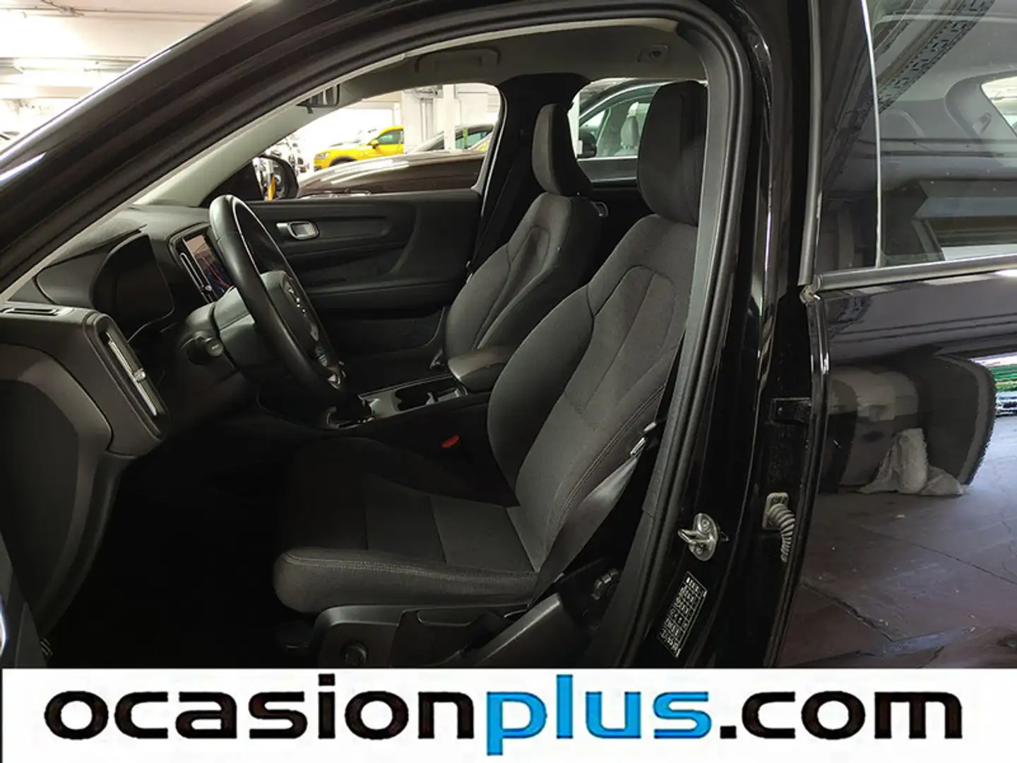 Foto Volvo XC40 Volvo XC40 T2 Essential (129 CV)