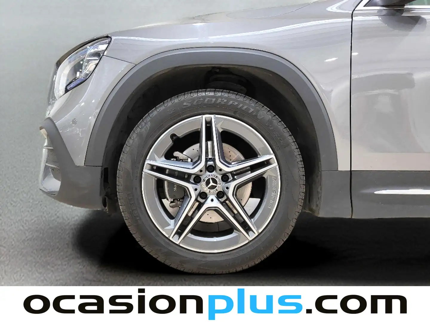 Foto Mercedes GLB Mercedes-Benz GLB 200 (163 CV) AMG Pack