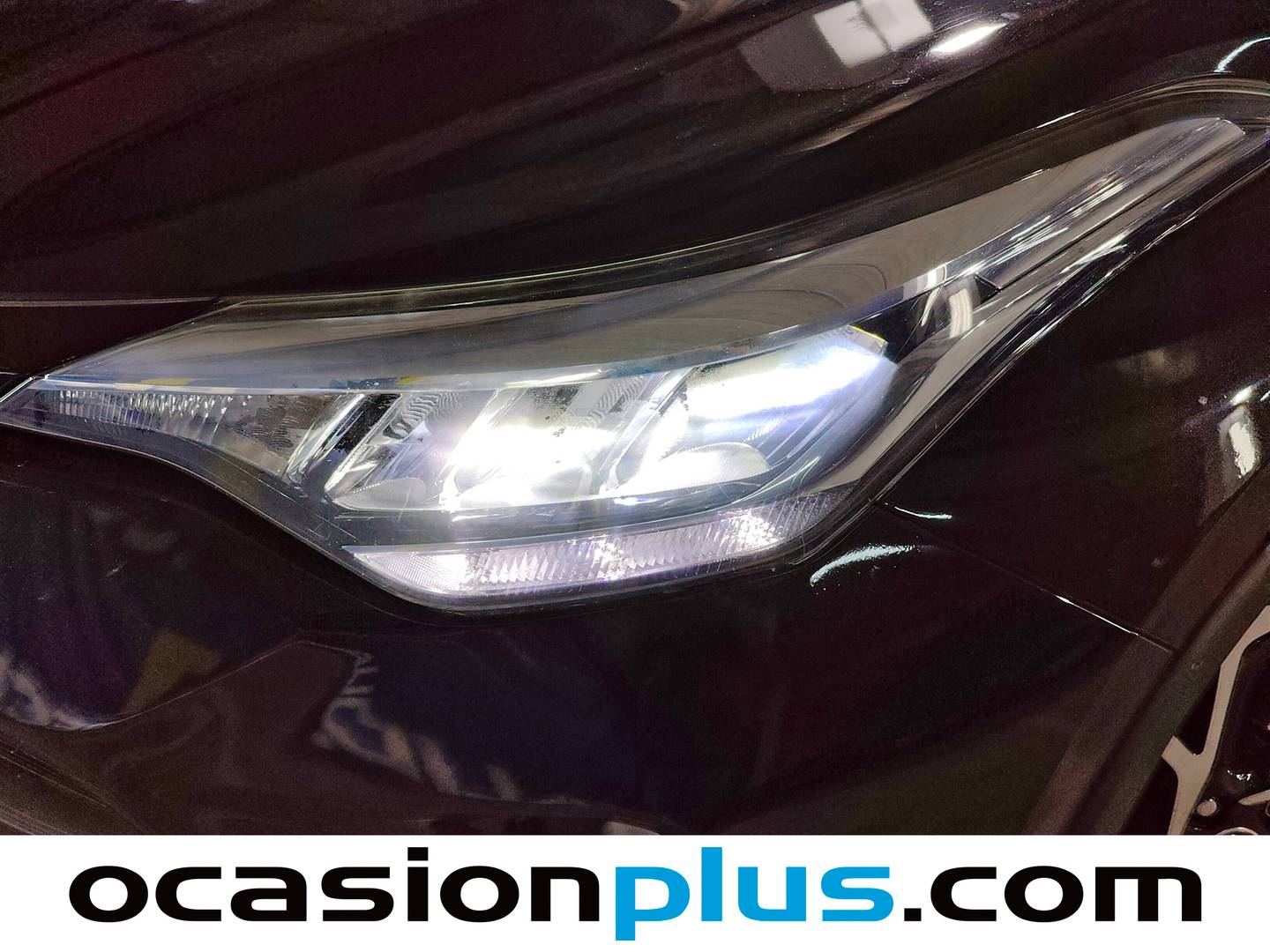 Equipamiento del Toyota C-HR Toyota C-HR 1.8 125H Advance (122 CV)