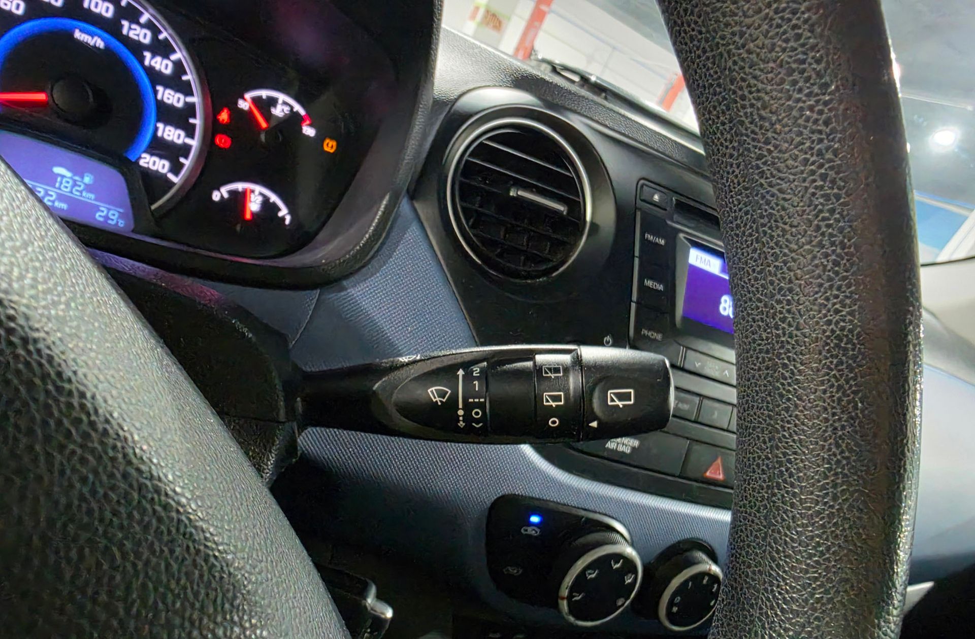 Hyundai i10 1.0 Tecno Blue - foto 23