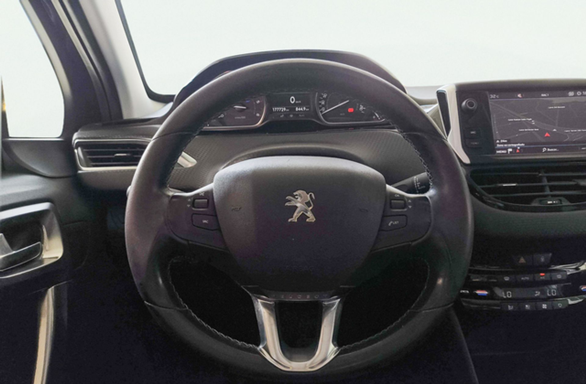Peugeot 2008 BlueHDi 120 Allure - foto 25