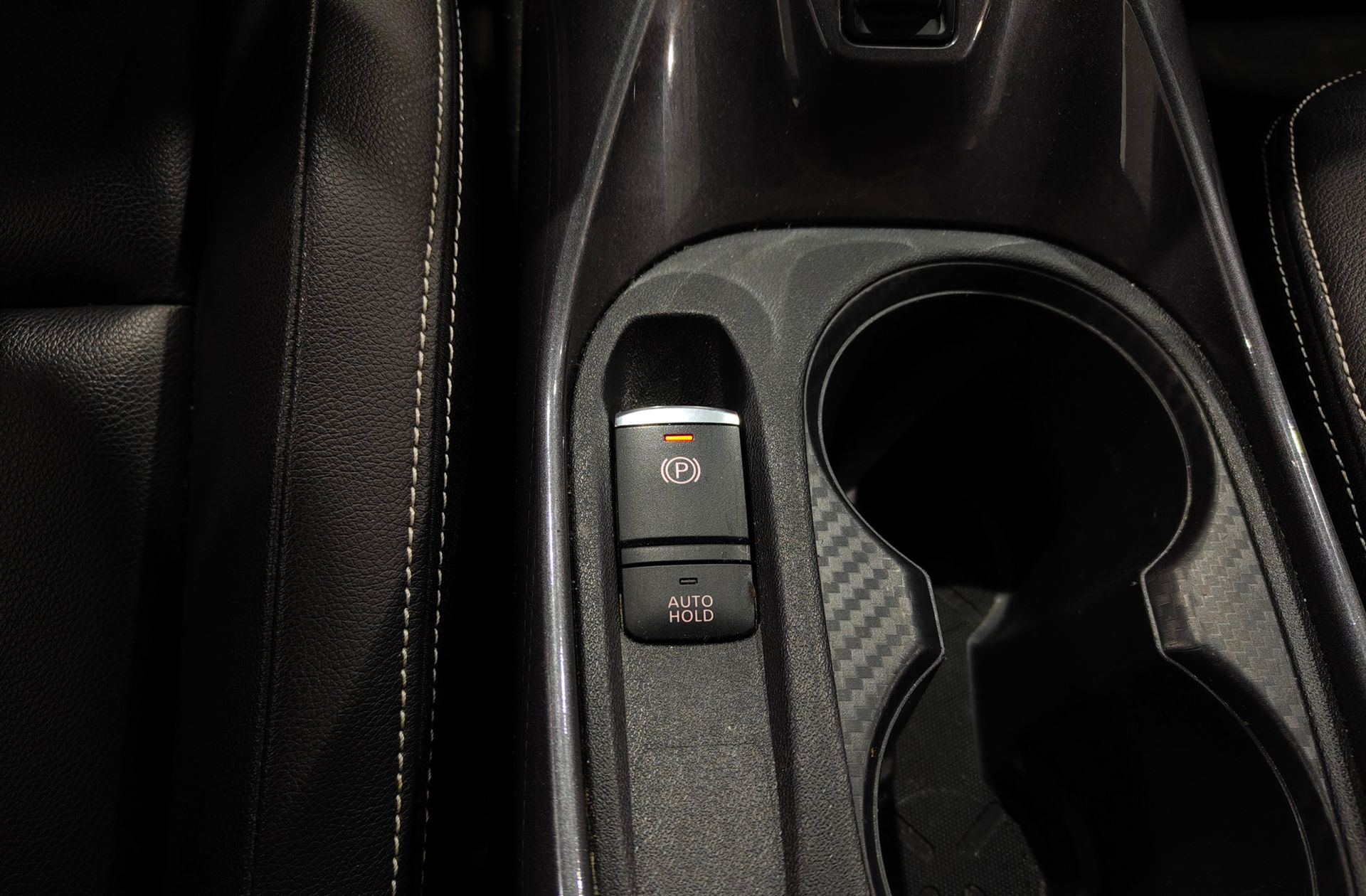 Nissan Juke DIG-T DCT Tekna - foto 33
