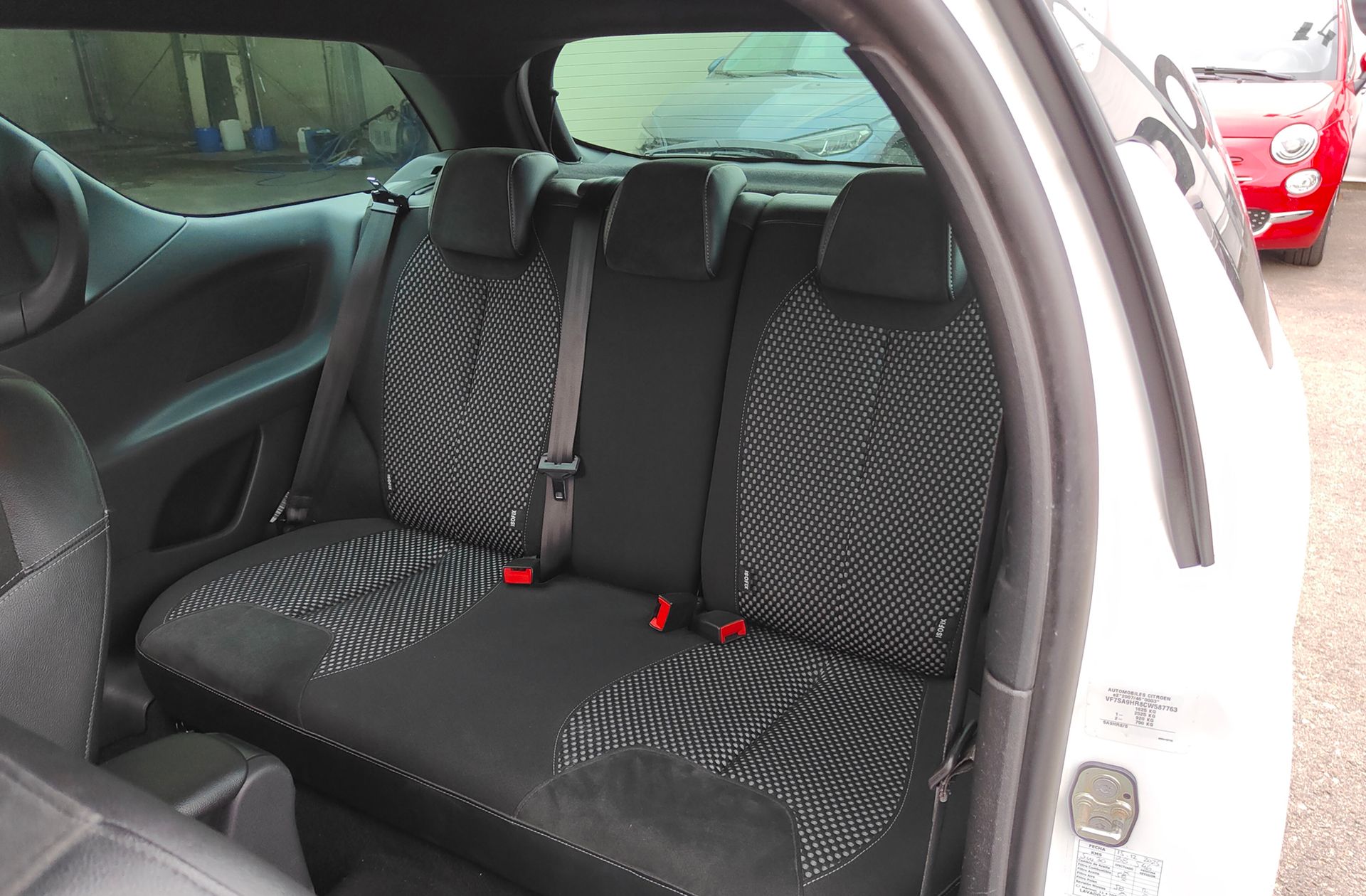 Citroën DS3 E-HDi 110 Sport - foto 11