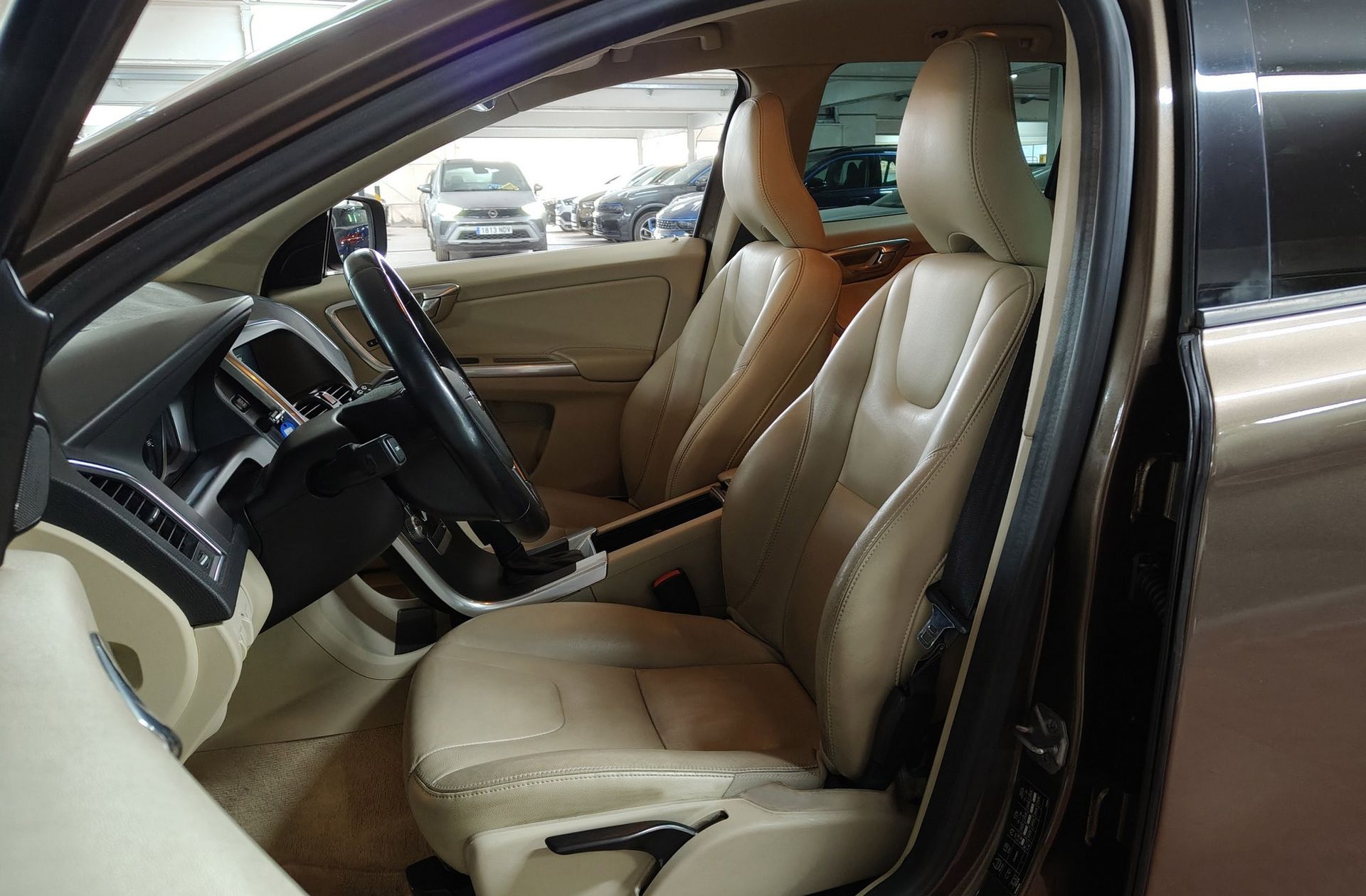 Volvo XC60 D3 Kinetic - foto 13