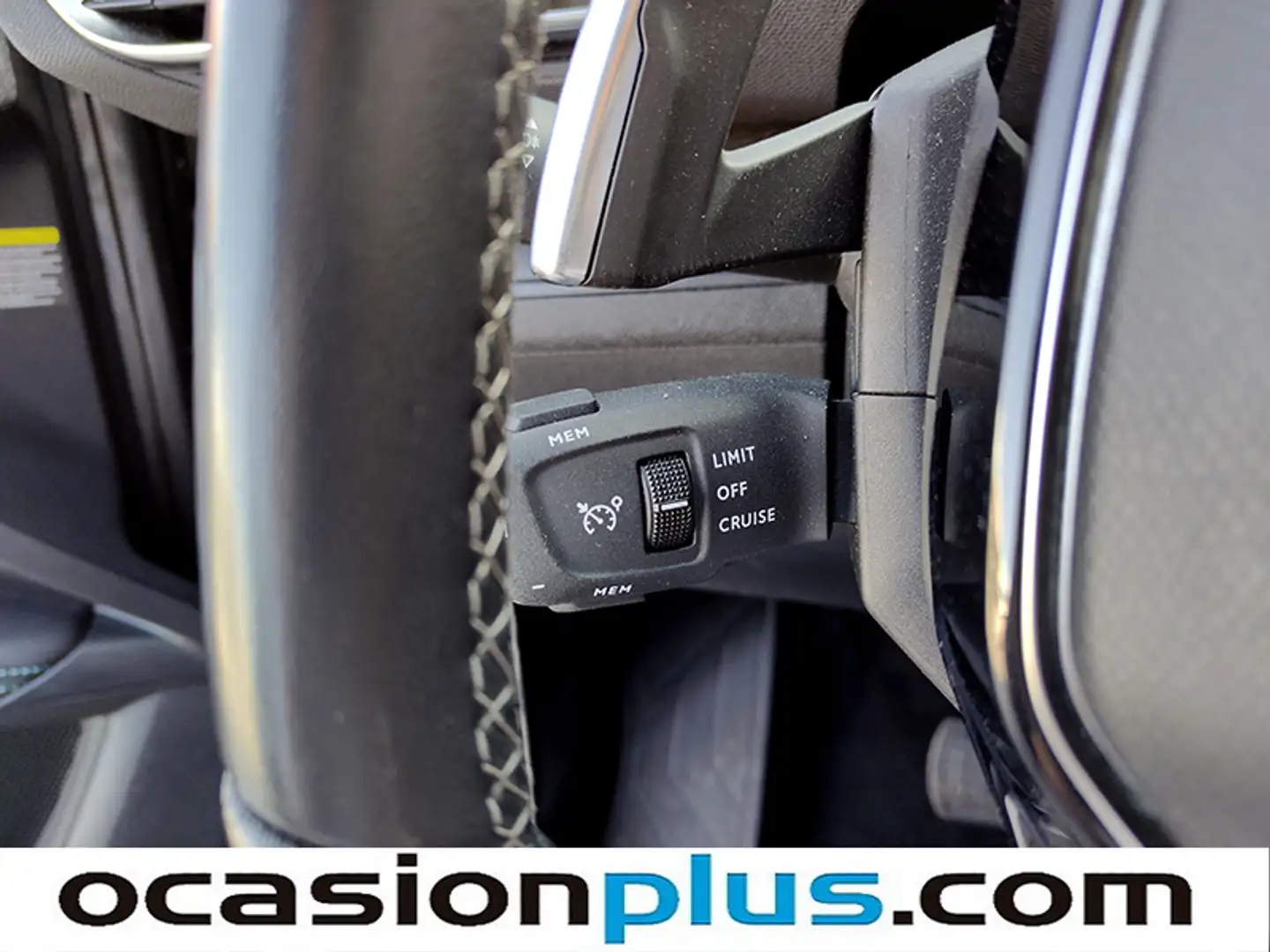 Foto Peugeot 3008 Peugeot 3008 PureTech 130 S&S Allure Pack EAT8 (130 CV)