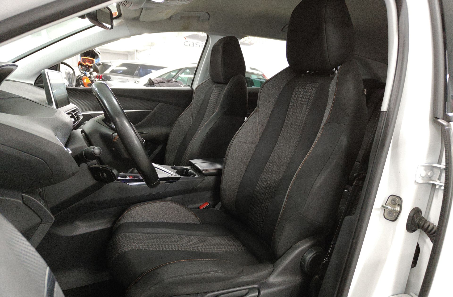 Peugeot 3008 PureTech 130 Active - foto 9