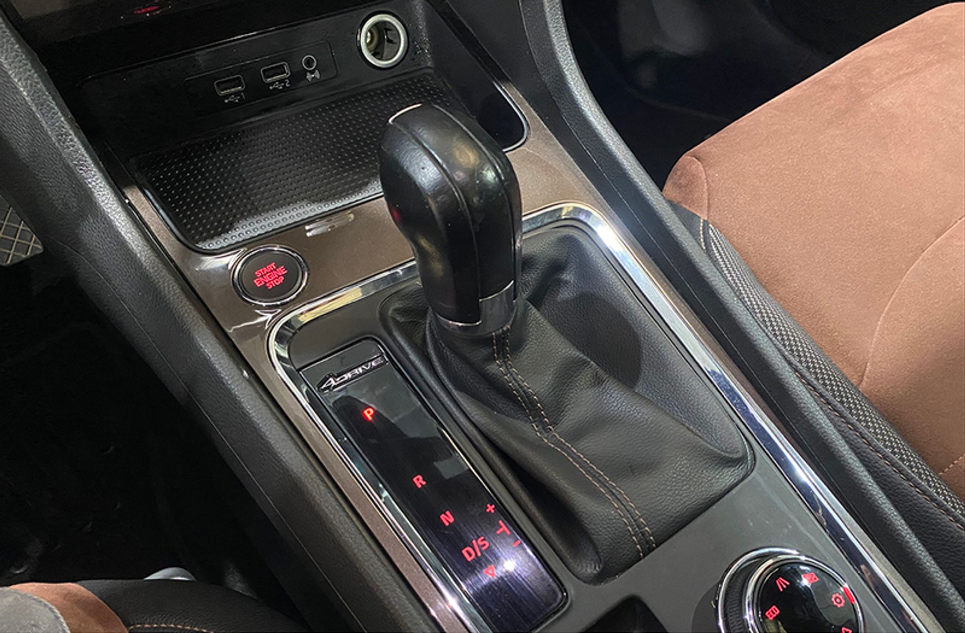 SEAT Ateca 2.0 TDI Xcellence 4Drive DSG - foto 6