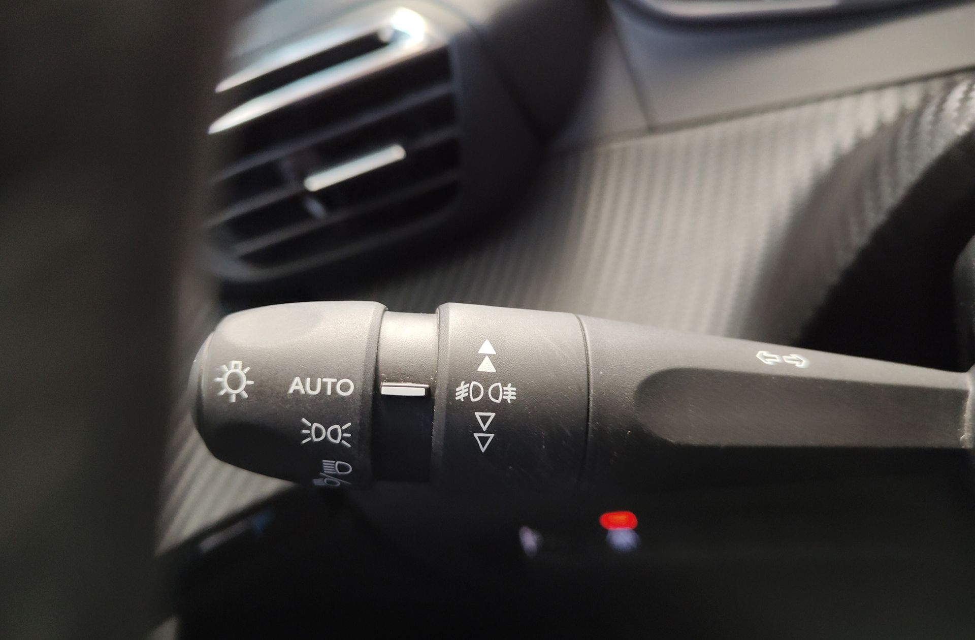 Peugeot 2008 BlueHDi 110 Active Pack - foto 27