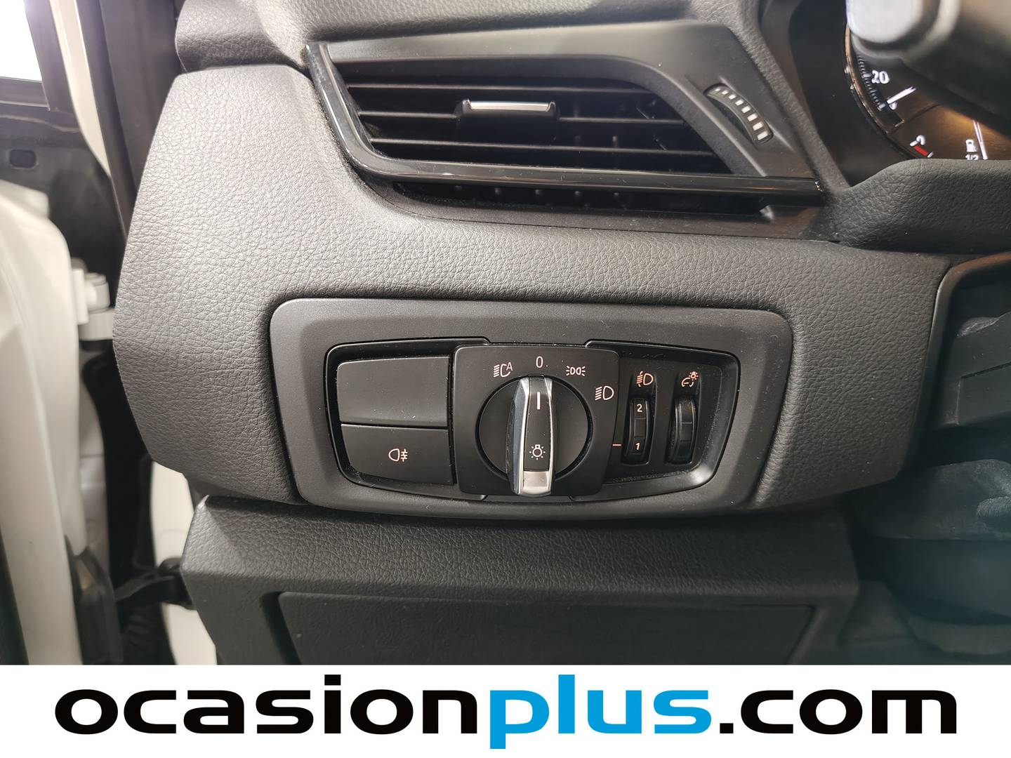 Equipamiento del BMW Serie 2 Active Tourer BMW Serie 2 225xe iPerformance Active Tourer (224 CV)