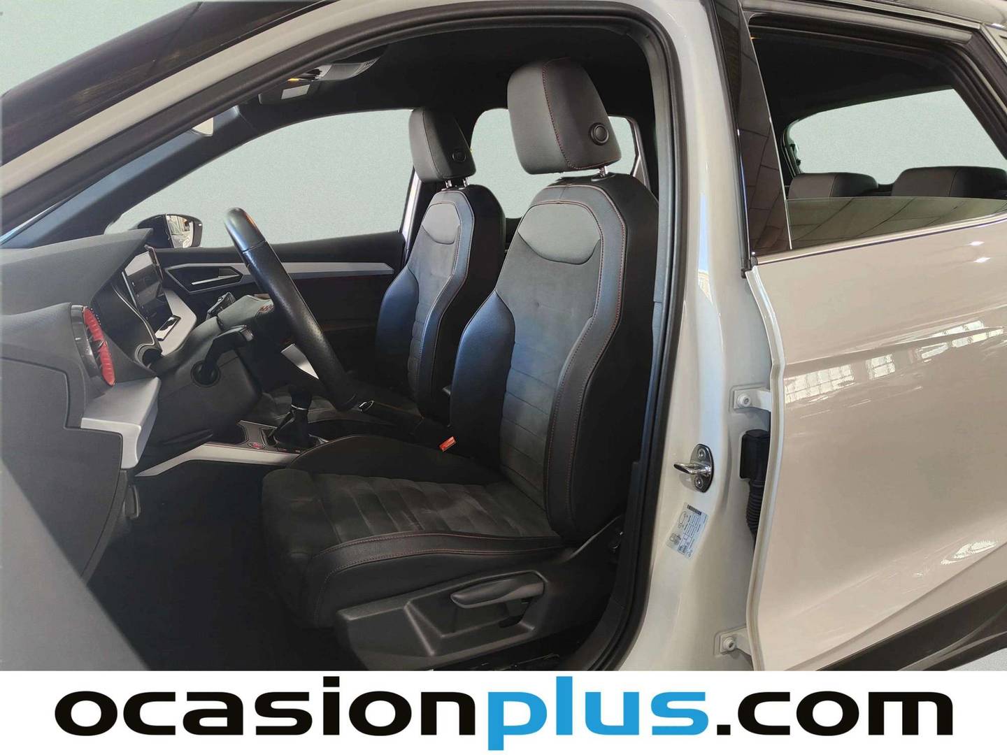 Foto asientos delanteros Seat Arona SEAT Arona 1.0 TSI S&S FR (110 CV)