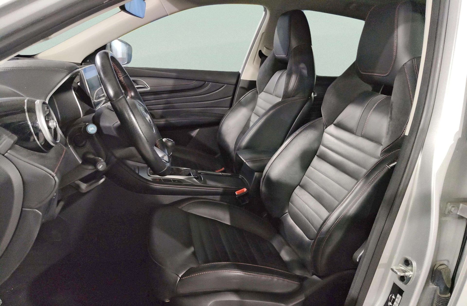 MG HS 1.5 Turbo GDI Luxury - foto 15