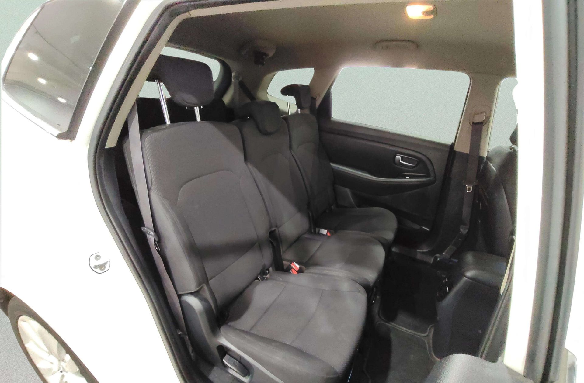 Kia Carens 1.7 CRDi VGT Drive Eco-Dynamics - foto 17