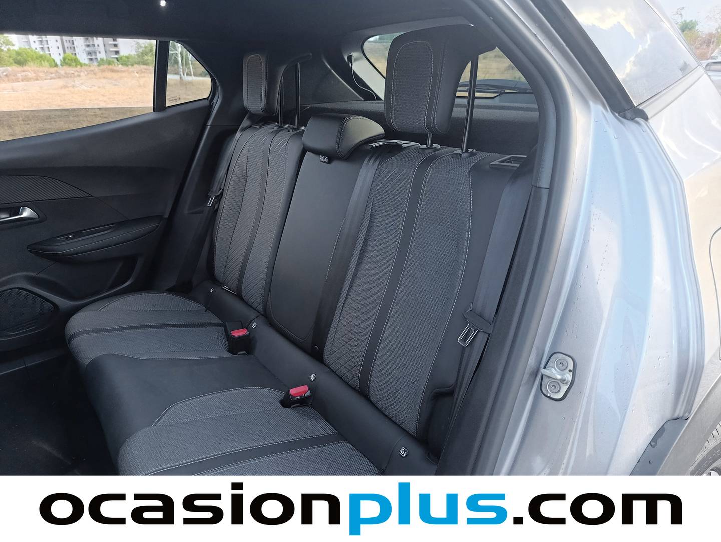 Foto asientos traseros Peugeot 2008 Peugeot 2008 Allure Hybrid eDCS6 107 kW (145 CV)