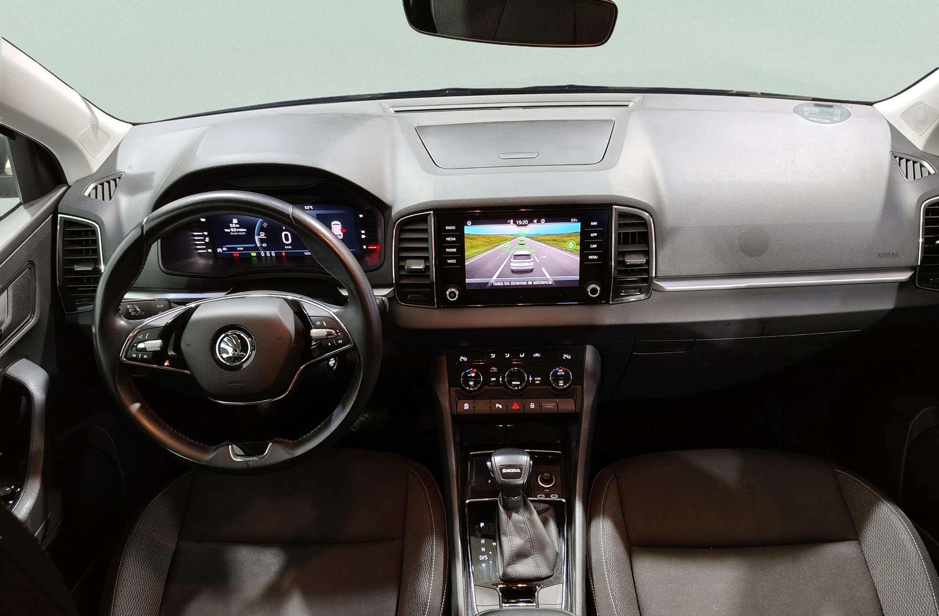 Škoda Karoq 1.5 TSI ACT Ambition DSG - foto 6