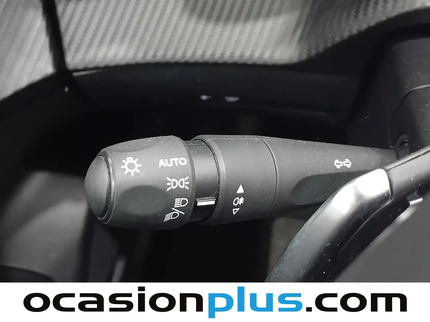 Foto Peugeot 2008 Peugeot 2008 PureTech 130 S&S Allure Pack EAT8 (130 CV)