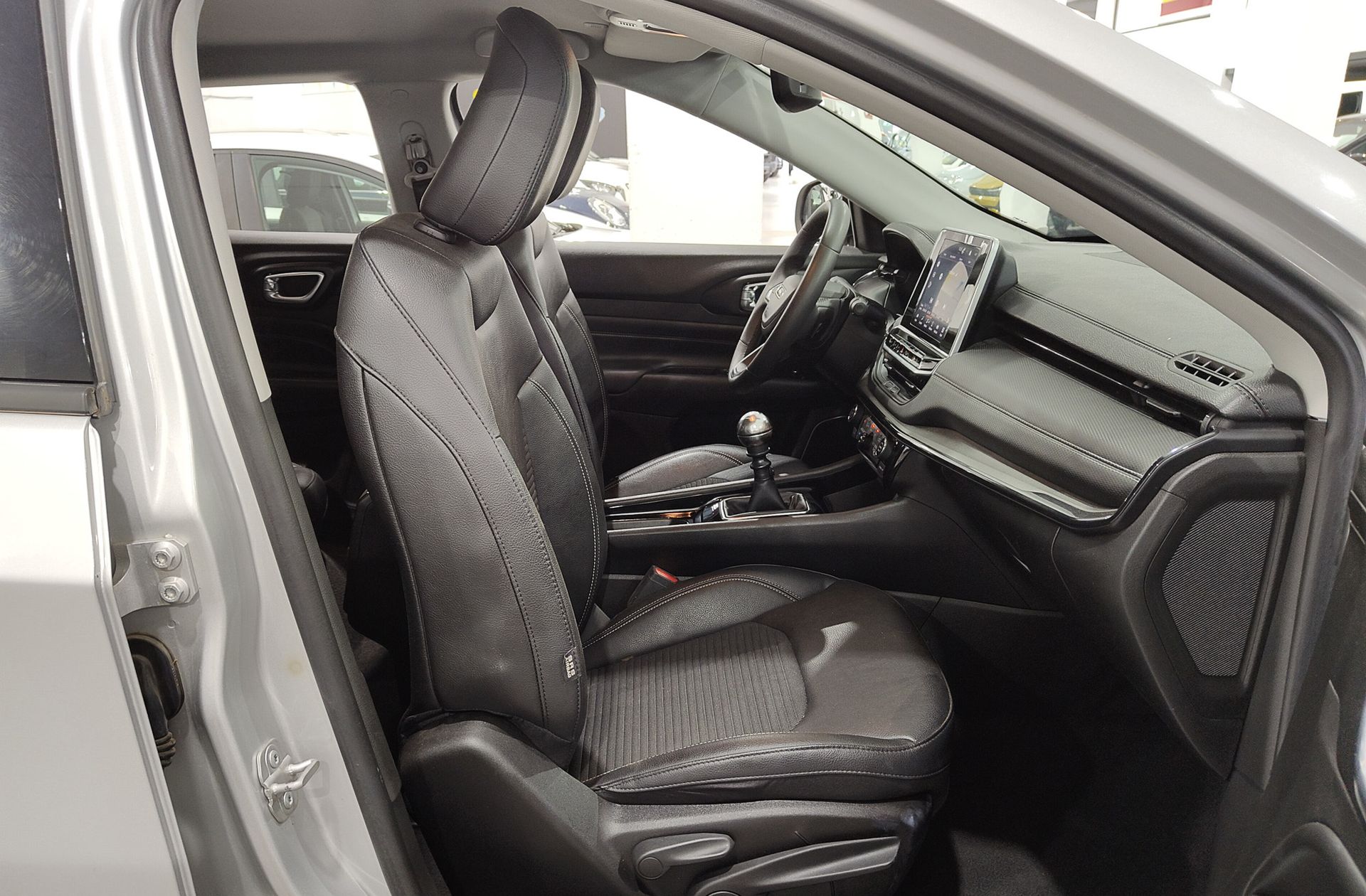 Jeep Compass 1.3 Gse Night Eagle FWD - foto 19