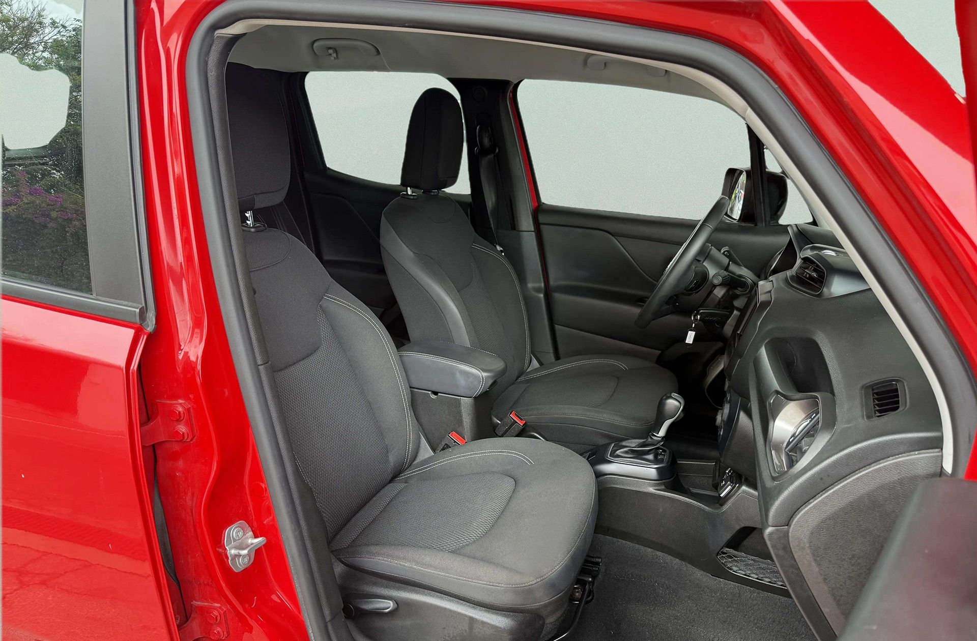 Jeep Renegade eHybrid Longitude ATX - foto 14