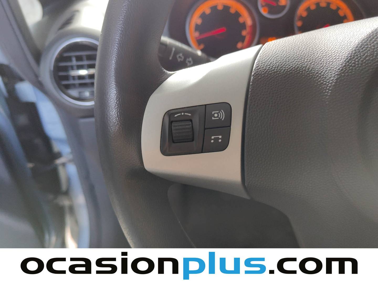 Extras y acabados del Opel Corsa Opel Corsa 1.2 C'Mon MTA (80 CV)