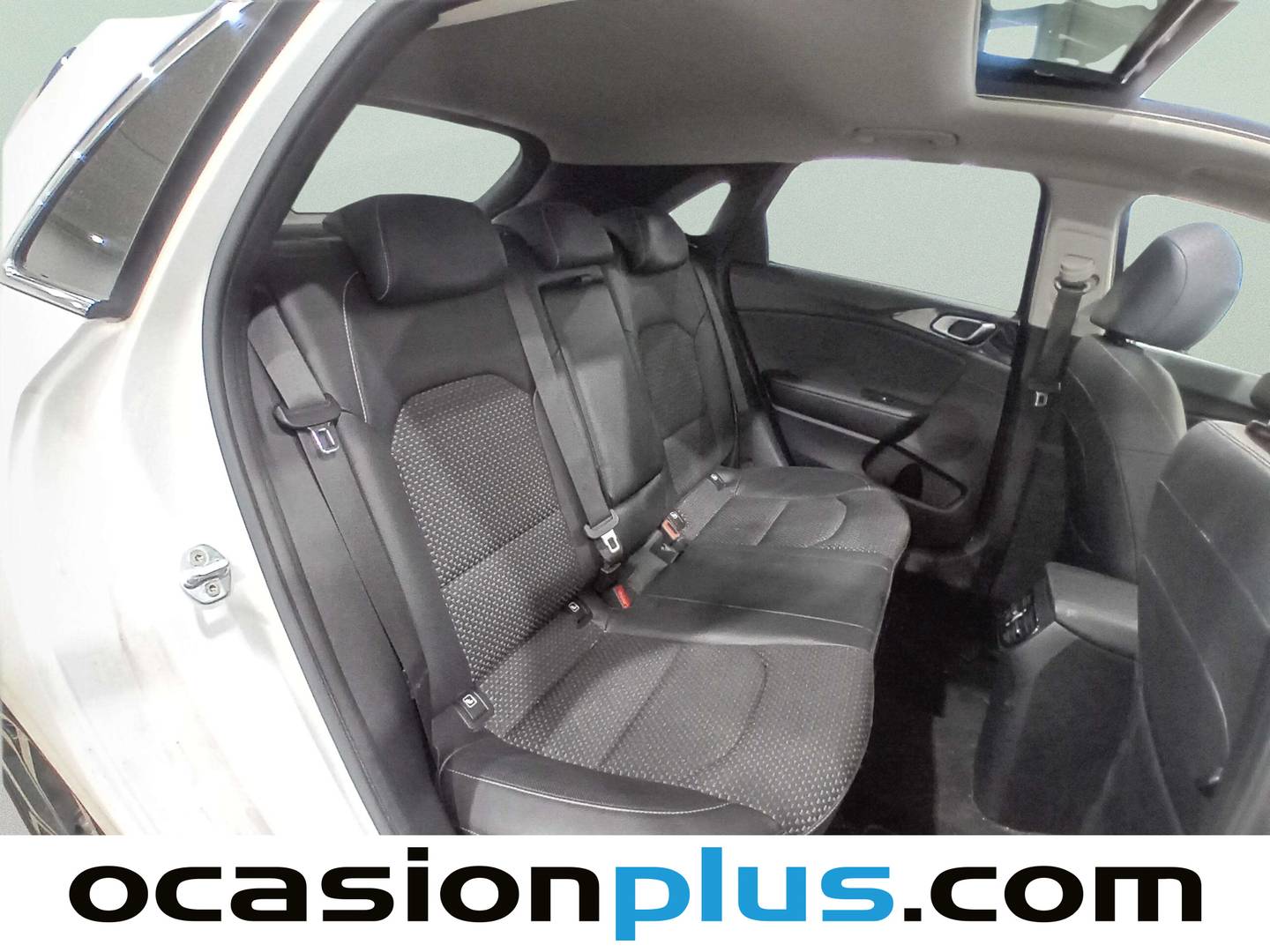 Foto KIA Ceed Kia Ceed 1.6 CRDi Launch Edition DCT (136 CV)