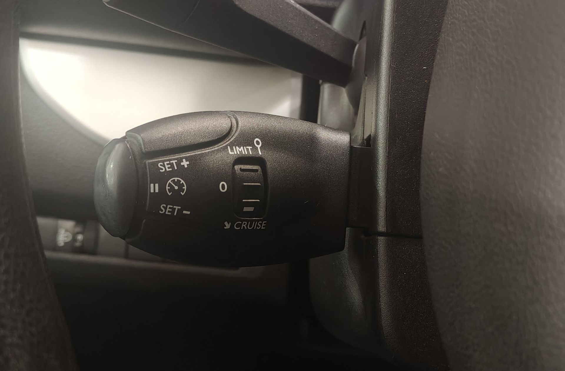 Peugeot Traveller 1.6 BlueHDi Business Compact - foto 28