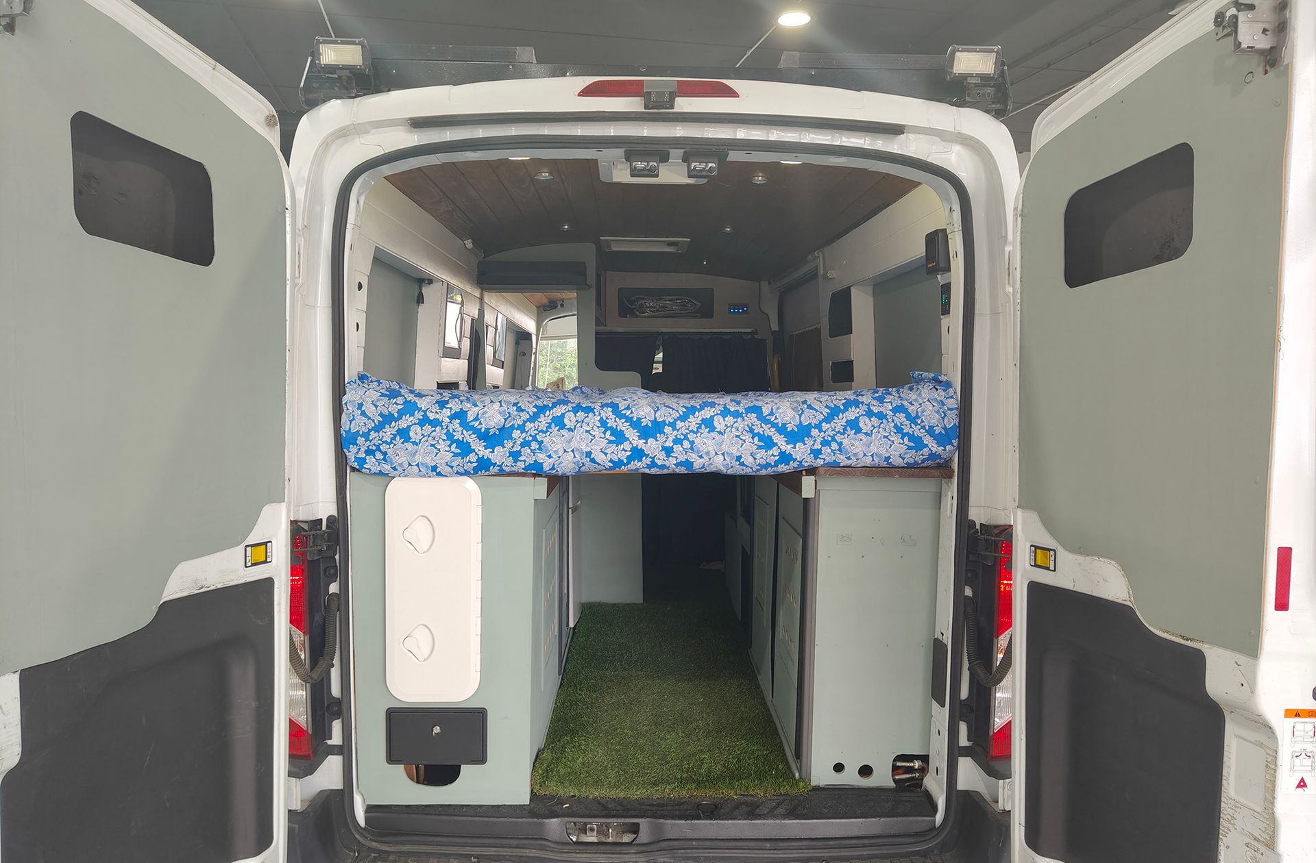 Ford Transit Furgon 350 DC L3H2 Trend FWD - foto 25