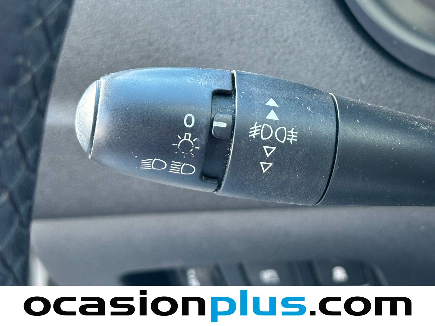 Extras y acabados del Citroën C4 Citroen C4 PureTech 110 Live (110 CV)