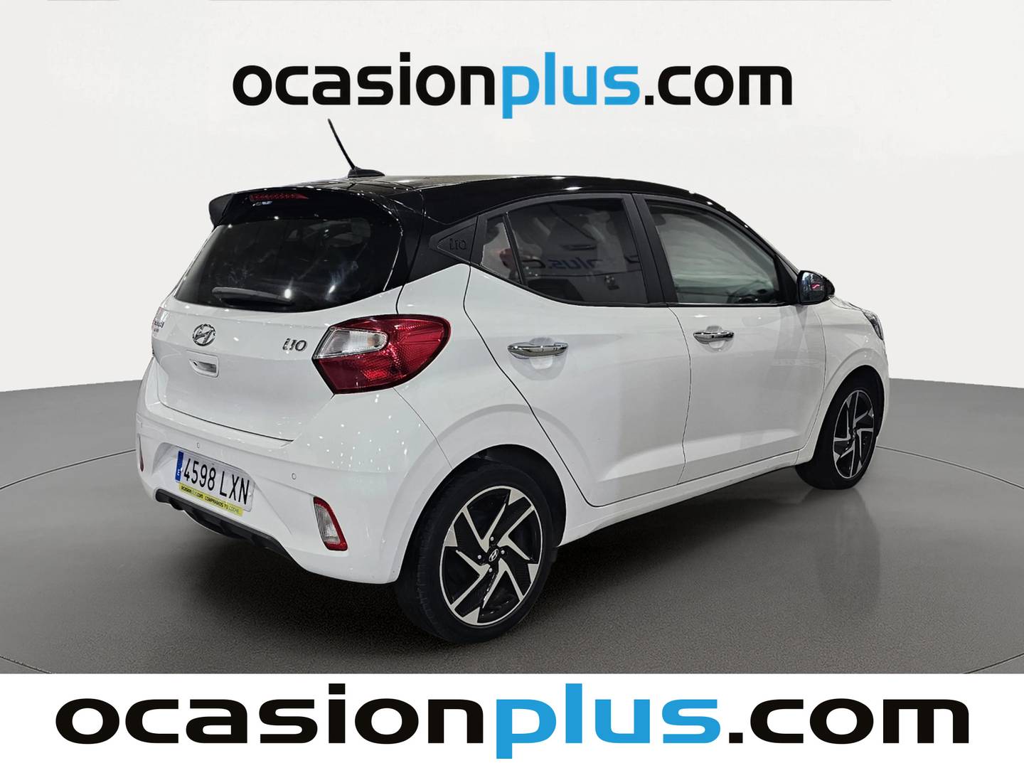 Foto trasera Hyundai i10 Hyundai i10 1.2 Tecno 2C (84 CV) izquierda